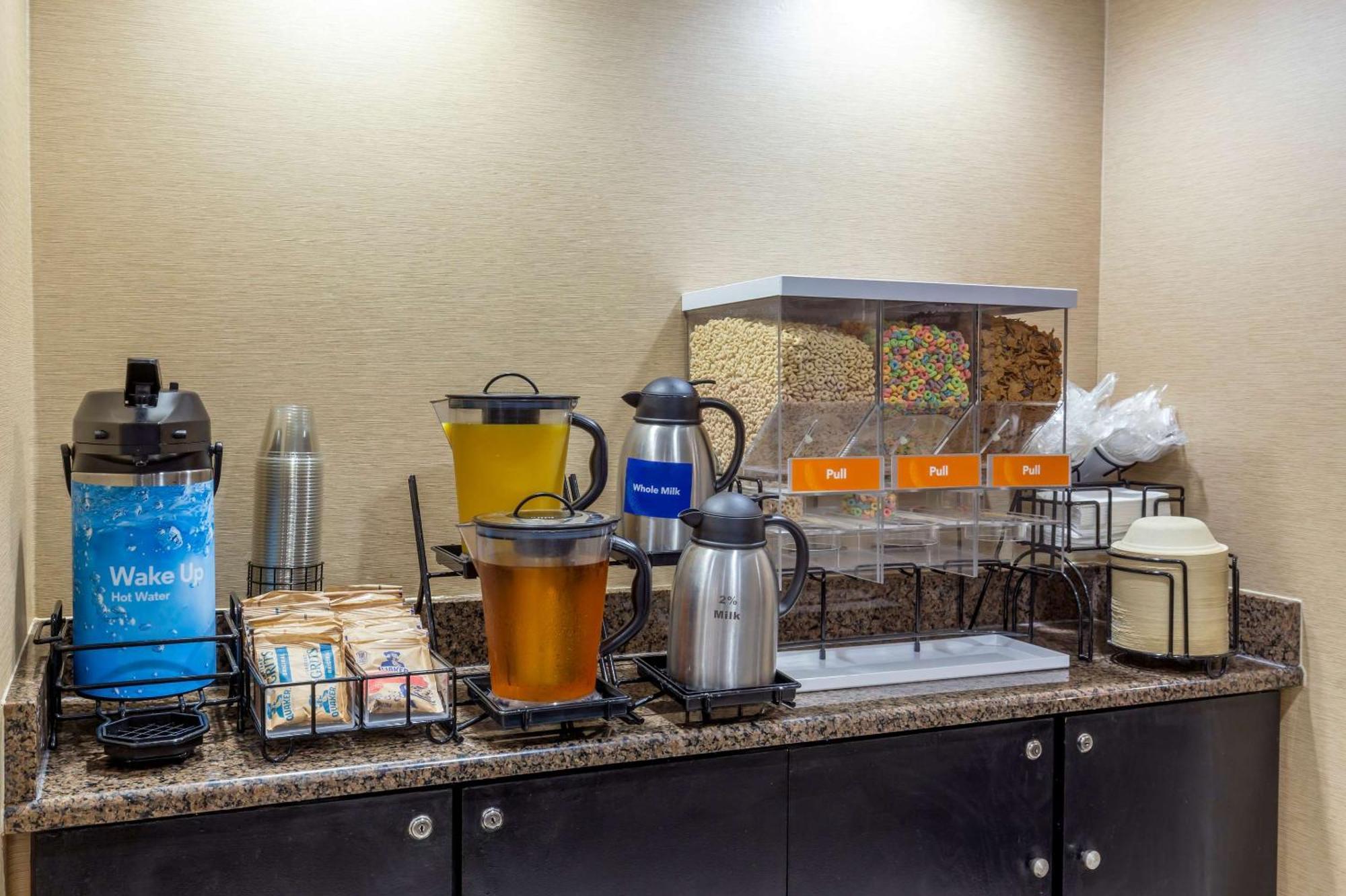 Comfort Inn University Durham - Chapel Hill Екстериор снимка