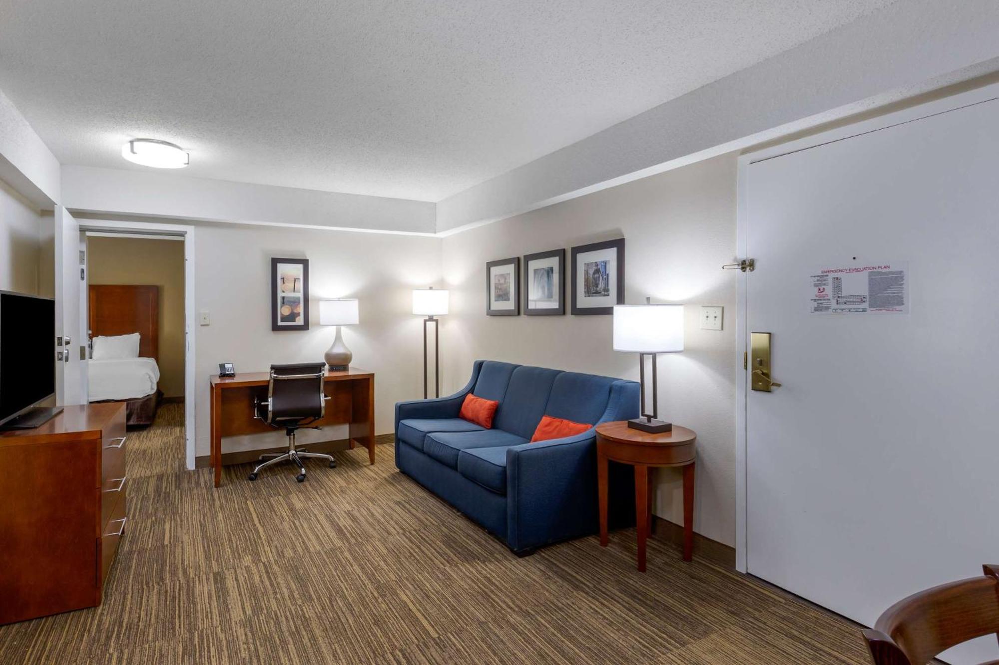 Comfort Inn University Durham - Chapel Hill Екстериор снимка