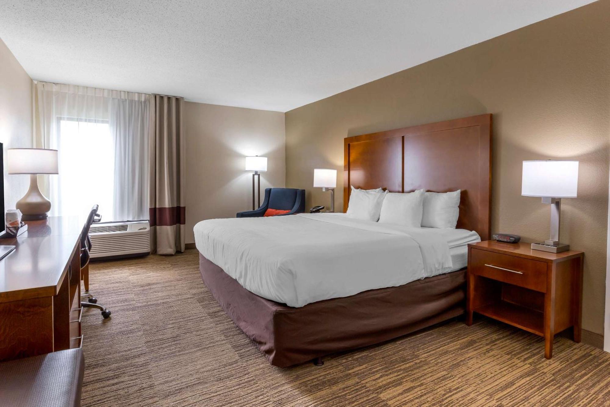 Comfort Inn University Durham - Chapel Hill Екстериор снимка
